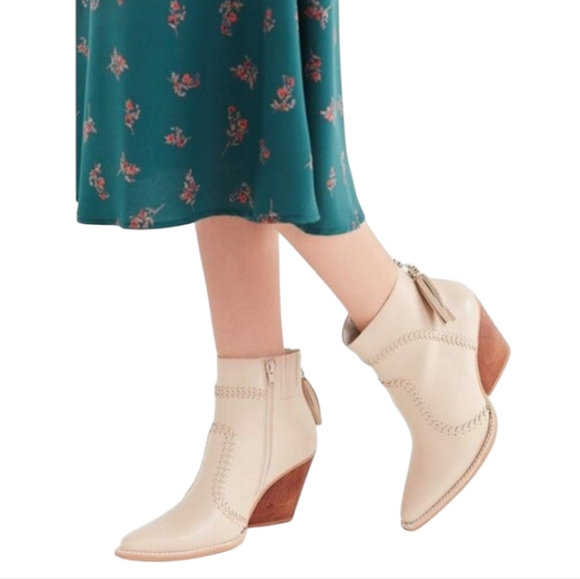 Jeffrey Campbell Beowulf Leather Ankle Boot Taupe - Picture 3 of 7